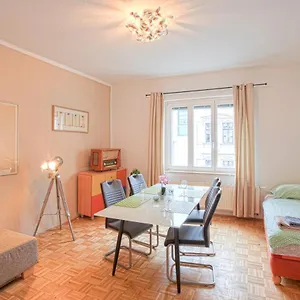 Apartment 3-raumwohnung Mit Balkon, Leipzig